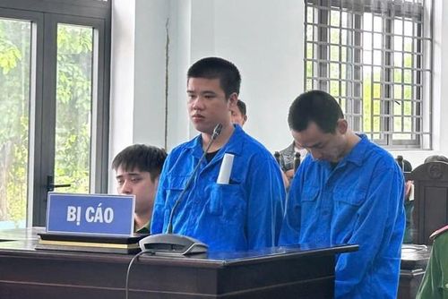 Các bị cáo tại tòa. Ảnh: Ngọc Minh.
