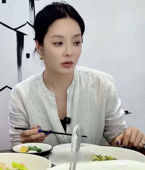 Chae Rim chia sẻ quãng thời gian một mình đối mặt với quá trình sinh con khó khăn.