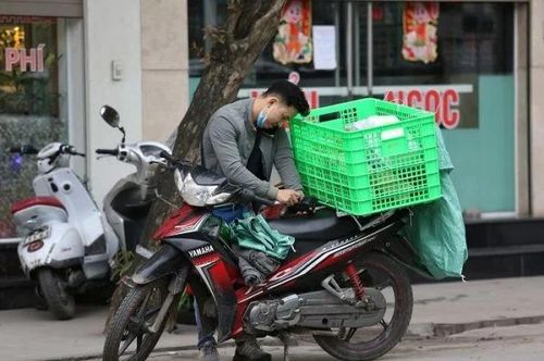 Anh Trần Văn Nam, tài xế công nghệ kết hợp giao hàng tự do