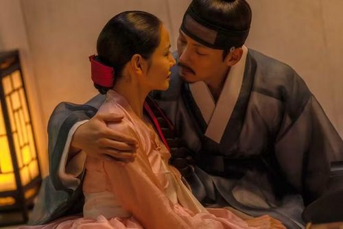 Phim mới của Son Ye Jin có nhiều phân cảnh tình dục táo bạo.