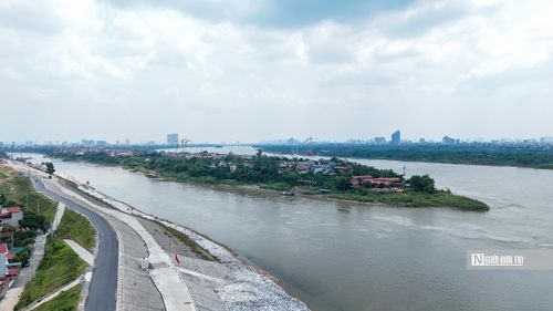 Làng Bắc Cầu rộng khoảng 35,5ha thuộc phường Bồ Đề (Hà Nội) là 1 trong 2 cụm làng thuộc diện di dời theo quy hoạch phòng, chống lũ.