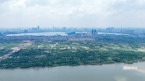 Với các làng xóm lâu đời nằm ngoài khu vực phòng khách đô thị, định hướng chủ đạo là giữ lại, cải tạo và chỉnh trang khu vực lõi; kiểm soát mật độ xây dựng, tầng cao và không làm gia tăng quy mô dân số cơ học.