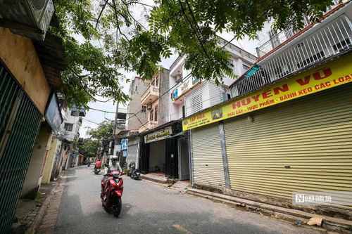 Bên trong ngõ xóm tại làng Bắc Cầu.