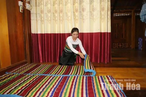 Chị Lộc Thị Kim, mong muốn mang đến cho du khách những phút giây nghỉ ngơi thoải mái cùng câu chuyện thú vị.