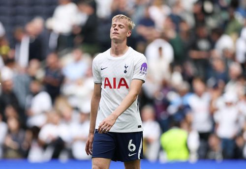  Carlos Baleba và Jan Paul van Hecke rời đội, nhưng cấu trúc thi đấu của Brighton vẫn được duy trì dưới thời Fabian Hürzeler. 