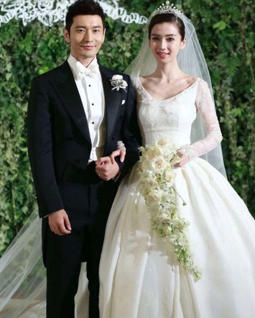 Angelababy và Huỳnh Hiểu Minh từng có cuộc hôn nhân thu hút sự chú ý lớn trước khi thông báo ly hôn năm 2022.