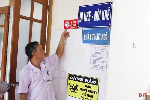 Trạm Y tế phường Trần Phú đều triển khai xây dựng môi trường cơ sở y tế không khói thuốc.