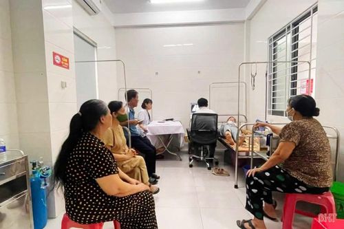 Trung tâm Y tế Thành Sen quyết liệt xây dựng môi trường khám, chữa bệnh không khói thuốc.