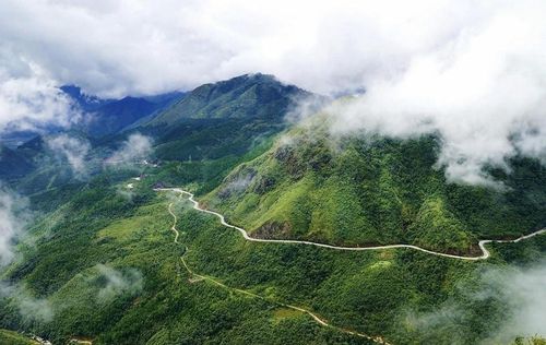 Đèo Ô Quy Hồ Sa Pa được mệnh danh là “vua đèo vùng Tây Bắc”. (Ảnh: Sưu tầm)