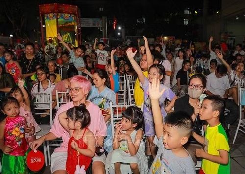 Chương trình nhận được sự yêu thích của các em nhỏ.