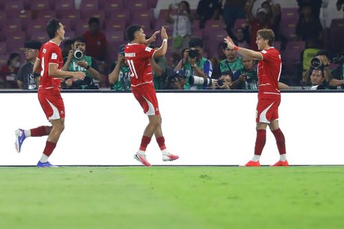 Indonesia tỏ ra vượt trội so với Singapore. Ảnh: Minh Chiến.