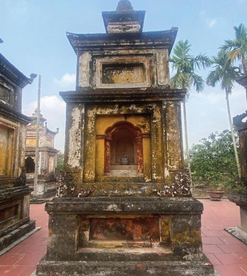 Tịnh Quang tháp - Ảnh: Tác giả