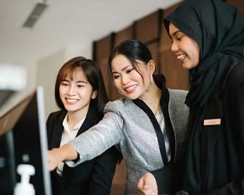 AI có thể giúp khách sạn nắm bắt sở thích, dự đoán nhu cầu của khách, nhưng trải nghiệm cá nhân hóa vẫn phụ thuộc vào cách nhân viên ứng xử trong từng tình huống. (Nguồn: iStock)