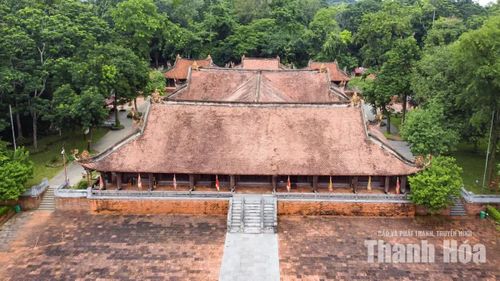 Sử sách chép Lam Kinh là quê hương nhà Lê, nơi sinh ra Anh hùng dân tộc Lê Lợi, phát tích Cuộc khởi nghĩa Lam Sơn ở thế kỷ XV. Giành thắng lợi sau 10 năm kháng chiến trường kỳ đánh đuổi quân Minh ra khỏi bờ cõi (1418-1428), năm 1428, Lê Lợi lên ngôi, lấy niên hiệu là Thuận Thiên, đặt tên nước là Đại Việt, mở ra thời kỳ độc lập tự chủ thịnh trị cho đất nước kéo dài gần 360 năm. Nhà vua đóng đô tại Đông Kinh, đồng thời cho xây dựng tại quê hương Lam Sơn một “kinh đô tưởng niệm” gọi là Lam Kinh, còn được biết đến với tên Tây Kinh để phân biệt với Đông Kinh.