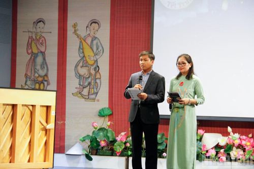 Ông Đinh Ngọc Đức, Giám đốc Trung tâm Văn hóa Việt Nam tại Pháp phát biểu.