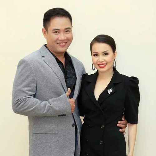 Khán giả thích thú trước khoảnh khắc lãng mạn của Cẩm Ly và chồng.