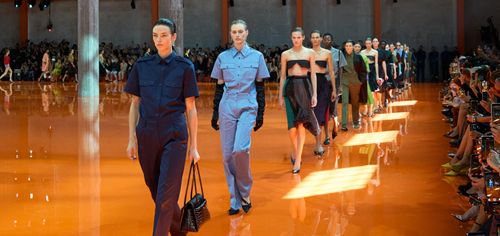 BST Xuân/Hè 2027 của Prada tại Tuần lễ Thời trang ở Milan. Ảnh: Prada.