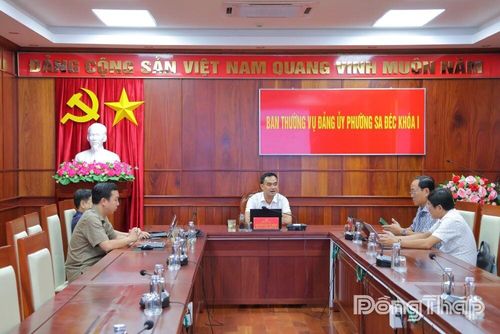 Mô hình “Phòng họp không giấy” góp phần đổi mới phương thức lãnh đạo, điều hành của Đảng ủy phường Sa Đéc.