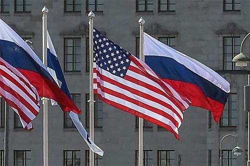 Điện Kremlin phủ nhận việc Moscow và Washington đã thảo luận về việc Mỹ nới lỏng trừng phạt Nga để đổi lấy việc phóng thích các công dân Mỹ đang bị giam giữ tại Nga. Ảnh: Tass