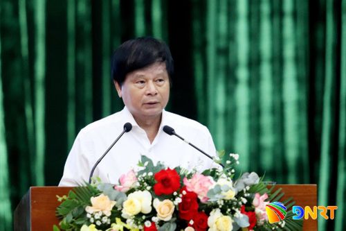 Ông Trần Trọng Dũng, Phó Chủ tịch Hội Nhà báo Việt Nam trình bày tham luận. Ảnh: T.HUY - T.CÔNG