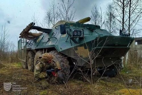 Tại Ukraine, BTR-60PB được lấy từ các kho dự trữ, và cũng được cung cấp như một phần viện trợ quân sự, ví dụ như từ Bulgaria.