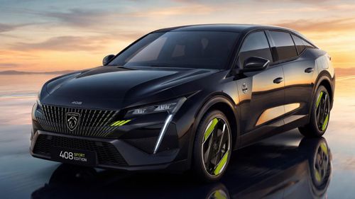Peugeot 408 với số lượng giới hạn 100 xe tại Việt Nam, bên cạnh quyền cá nhân hóa, chủ sở hữu được hưởng gói Sport Edition Exclusive Package với tổng giá trị lên đến 69 triệu đồng.