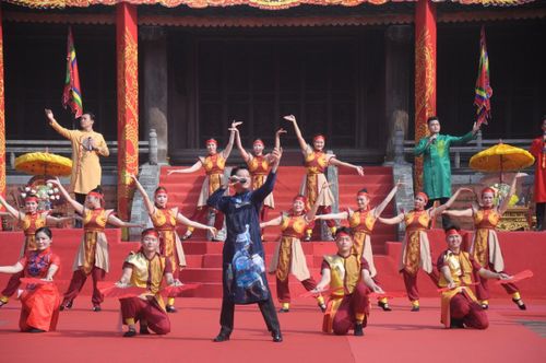 Hơn 200 nghệ sĩ, diễn viên, nghệ nhân tham gia chương trình nghệ thuật tại Lễ hội Lam Kinh năm 2026. Ảnh: Nguyễn Thuấn