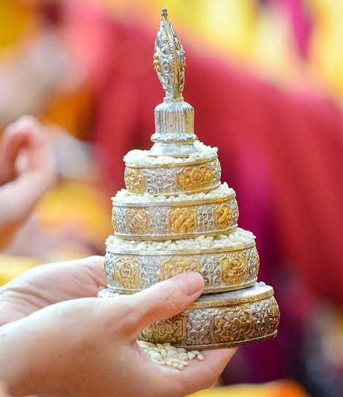 Cúng dường vũ trụ. Ảnh tác giả cung cấp