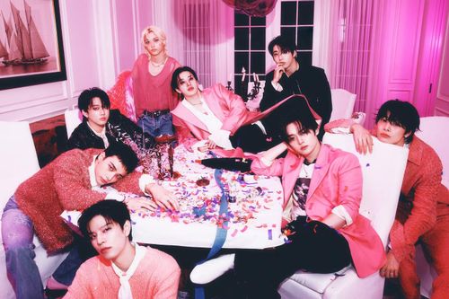 BTS và Stray Kids không dự giải Grammy 2027.