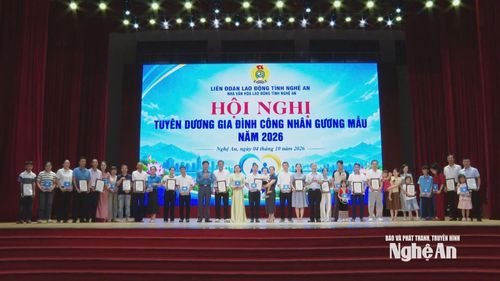 Liên đoàn Lao động tỉnh tuyên dương 66 gia đình công nhân gương mẫu năm 2026. Ảnh: PV