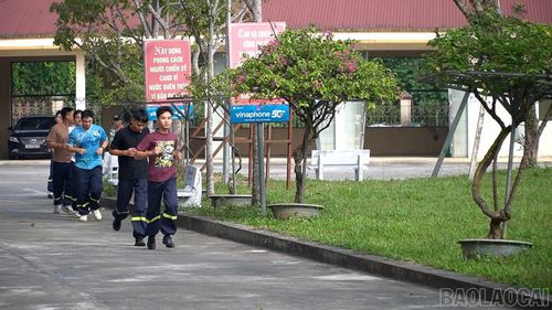 Cán bộ, chiến sĩ Cảnh sát PCCC và CNCH duy trì luyện tập thể lực hằng ngày.