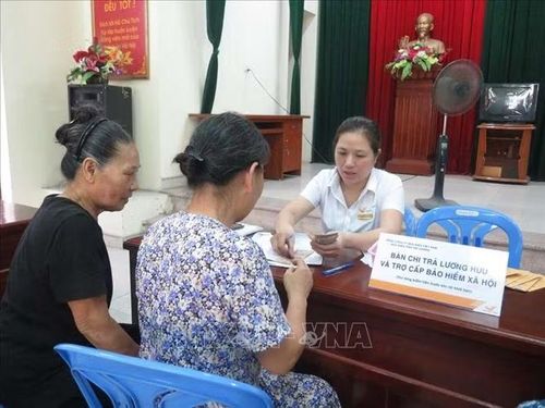 Khoảng 2,5 triệu người hưởng trợ cấp hưu trí xã hội tăng lên 540.000 đồng/ tháng - Báo Tin Tức TTXVN