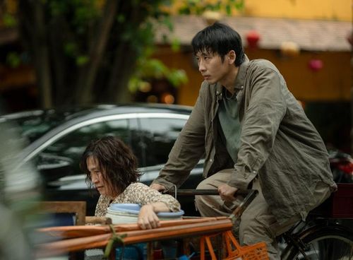 Thành công của Mang Mẹ Đi Bỏ trở thành áp lực nhưng cũng là động lực cho Tuấn Trần trong dự án mới. Ảnh: ĐPCC