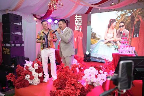  Hoài Lâm và Đàm Vĩnh Hưng song ca Chờ đông. Ảnh: Gia Minh Studio. 