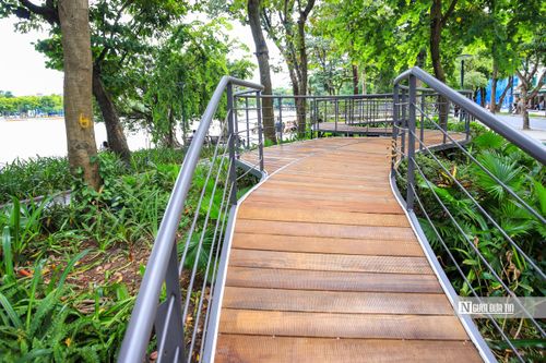 Dải lụa ký ức dự kiến được trưng bày từ ngày 8/10 đến hết 2/12 tại khu vực vỉa hè, đường dạo ven hồ Hoàn Kiếm, dọc phố Lê Thái Tổ.