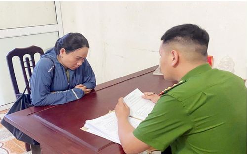 Đối tượng Nguyễn Thị Hiền tại Cơ quan điều tra. Ảnh: Công an Hưng Yên