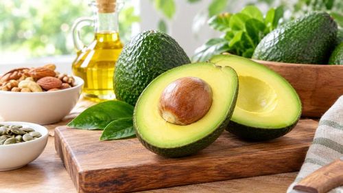 Quả bơ vị ngọt, tính bình có nhiều tác dụng với sức khoẻ. Ảnh AI