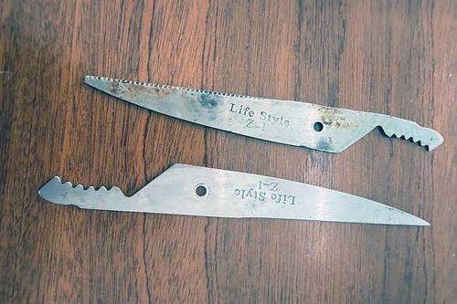Lưỡi kéo Nhân mang theo khi gây án. Ảnh: N.X
