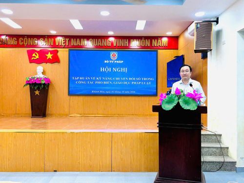 Phó Cục trưởng Cục PBGDPL và Trợ giúp pháp lý Phan Hồng Nguyên nhấn mạnh yêu cầu đổi mới phương thức PBGDPL, đáp ứng yêu cầu chuyển đổi số. Ảnh: Thanh Trang