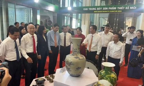 Các thiết kế sản phẩm thủ công mỹ nghệ mới trưng bày tại Hanoi Giftshow 2026. (Ảnh: NGUYÊN TRANG)