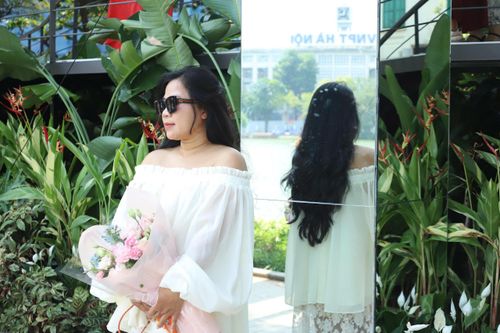  Người dân tỏ ra thích thú với công trình. Ảnh: TIẾN CƯỜNG 