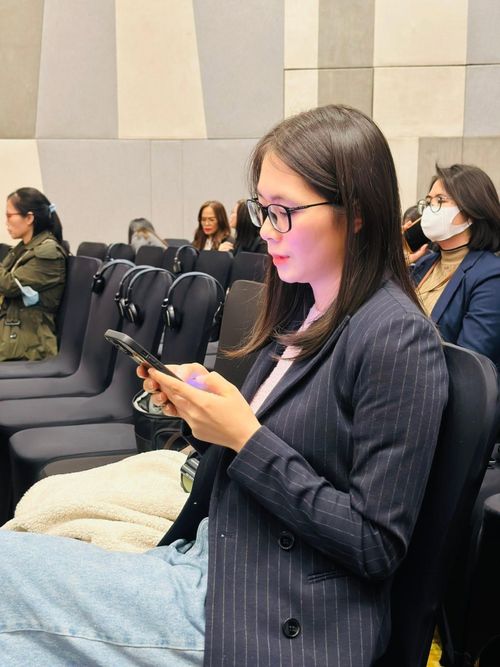 Chị Thảo Hương bất ngờ khi công ty gửi email giục nhân viên nghỉ phép từ giữa năm.