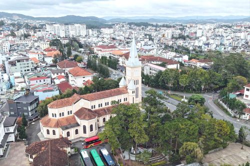 Phường Xuân Hương - Đà Lạt lại tận dụng lợi thế trung tâm đô thị, dịch vụ để tạo đà tăng trưởng