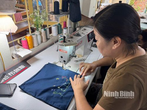 Việc ứng dụng công nghệ giúp tăng năng suất lao động tại làng nghề Văn Lâm