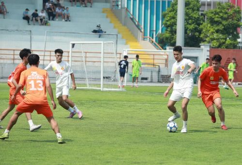 Bảng H: THPT Trần Quốc Tuấn 1-0 THPT Thượng Cát