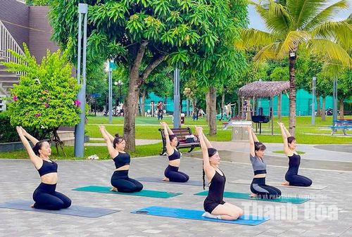 Yoga là môn thể thao được nhiều người trẻ lựa chọn để “chữa lành”.