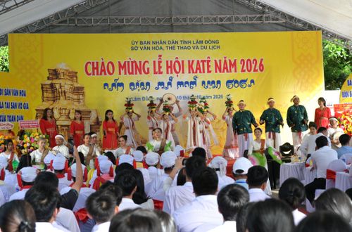 Lễ hội Katê là dịp để đồng bào Chăm theo đạo Bàlamôn nhớ về với cội nguồn, tưởng nhớ tổ tiên