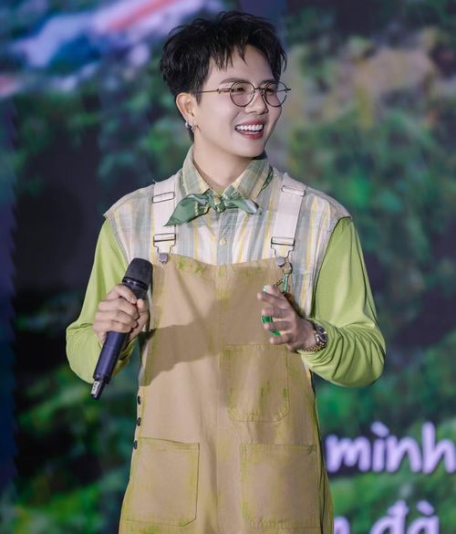 Hai nghệ sĩ Bùi Công Nam và Duy Khánh được khán giả yêu thích từ mùa một.