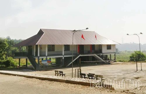 Công trình Nhà văn hóa trị giá hơn 2 tỷ đồng đang được đầu tư xây dựng.