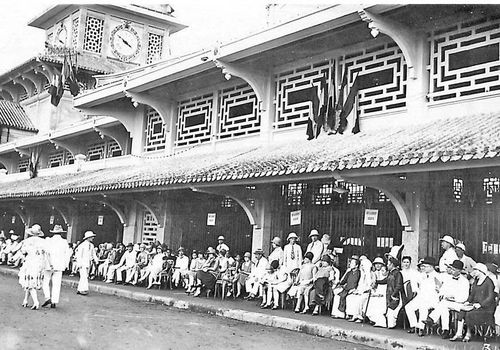  Ngày lễ khai thị khánh thành chợ Bình Tây 1928. Nguồn: Manhhai flickr. 